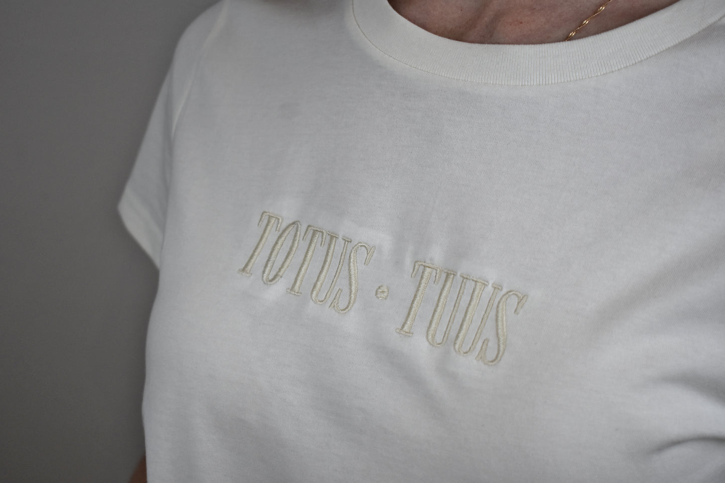 "Totus Tuus" - Women's T-Shirt